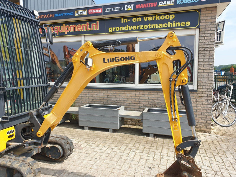 Mini excavator LIUGONG 9018F: picture 8