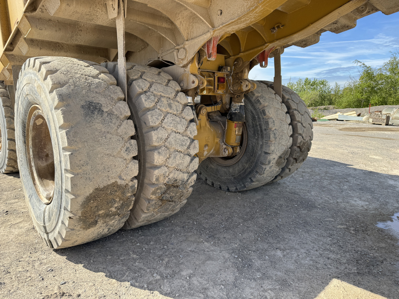 Rigid dumper/ Rock truck 2004 CAT 775E: picture 21