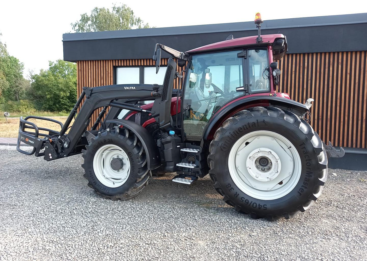 Farm tractor Valtra G, Agco power MBTN - D5, 115 A: picture 6