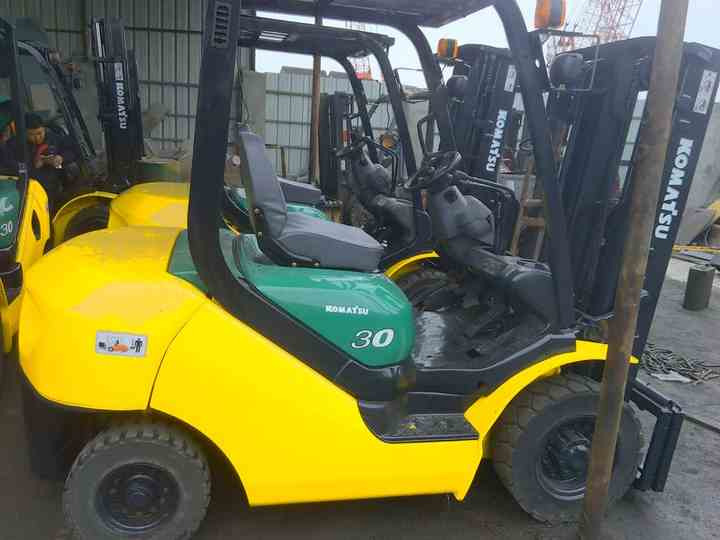 Diesel forklift second hand good condition Komatsu FD30 Forklift Cheap used 3ton forklift Komatsu warehouse machine on hot sale: picture 6