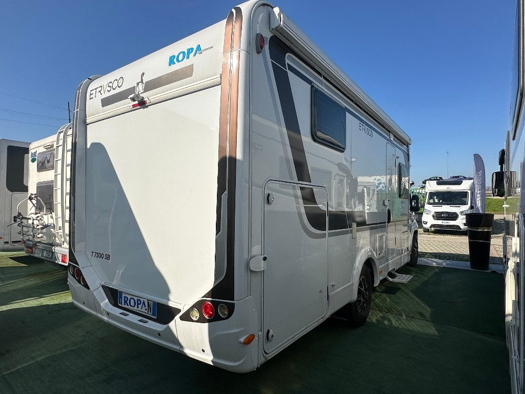 Semi-integrated motorhome ETRUSCO T 7300 SB: picture 13