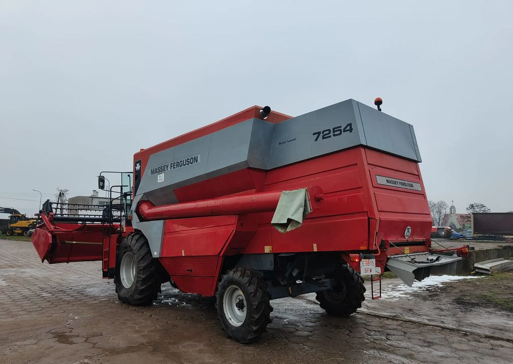 Combine harvester Massey Ferguson 7254: picture 14