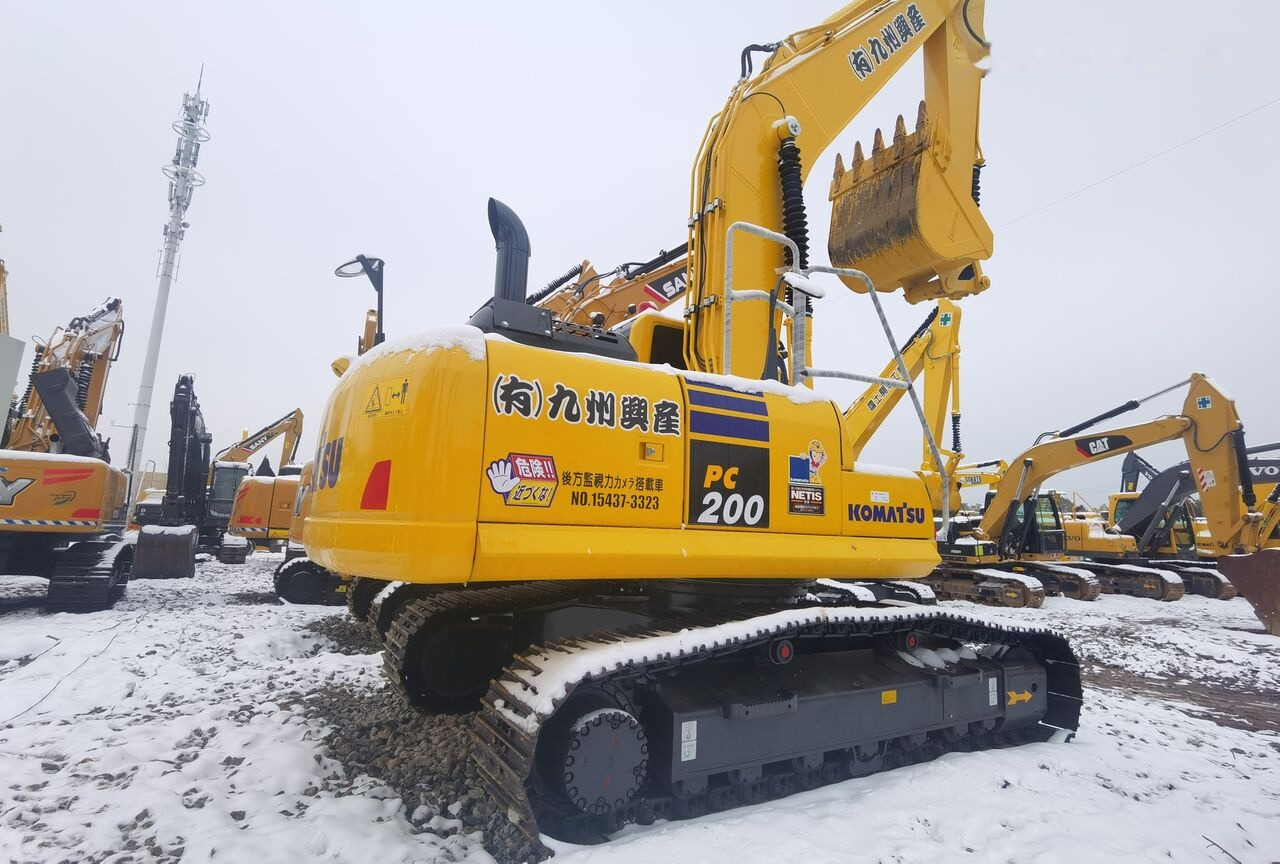 Crawler excavator Komatsu PC200-8: picture 14