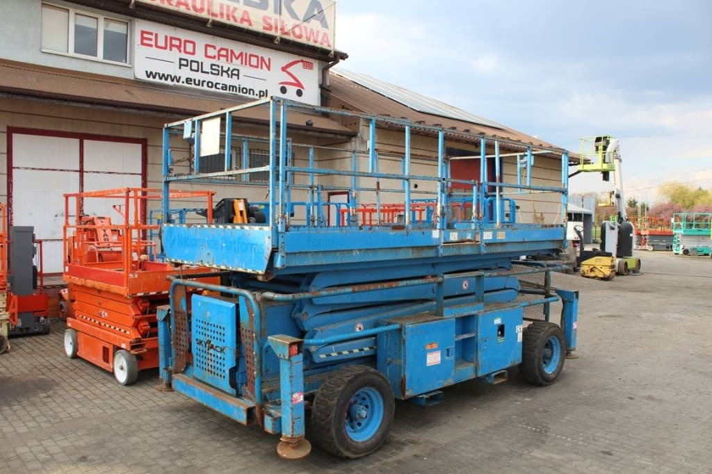 Scissor lift SkyJack SJ 9241 - 14,5 m 4x4 genie gs 4390 haulotte h15sx: picture 1