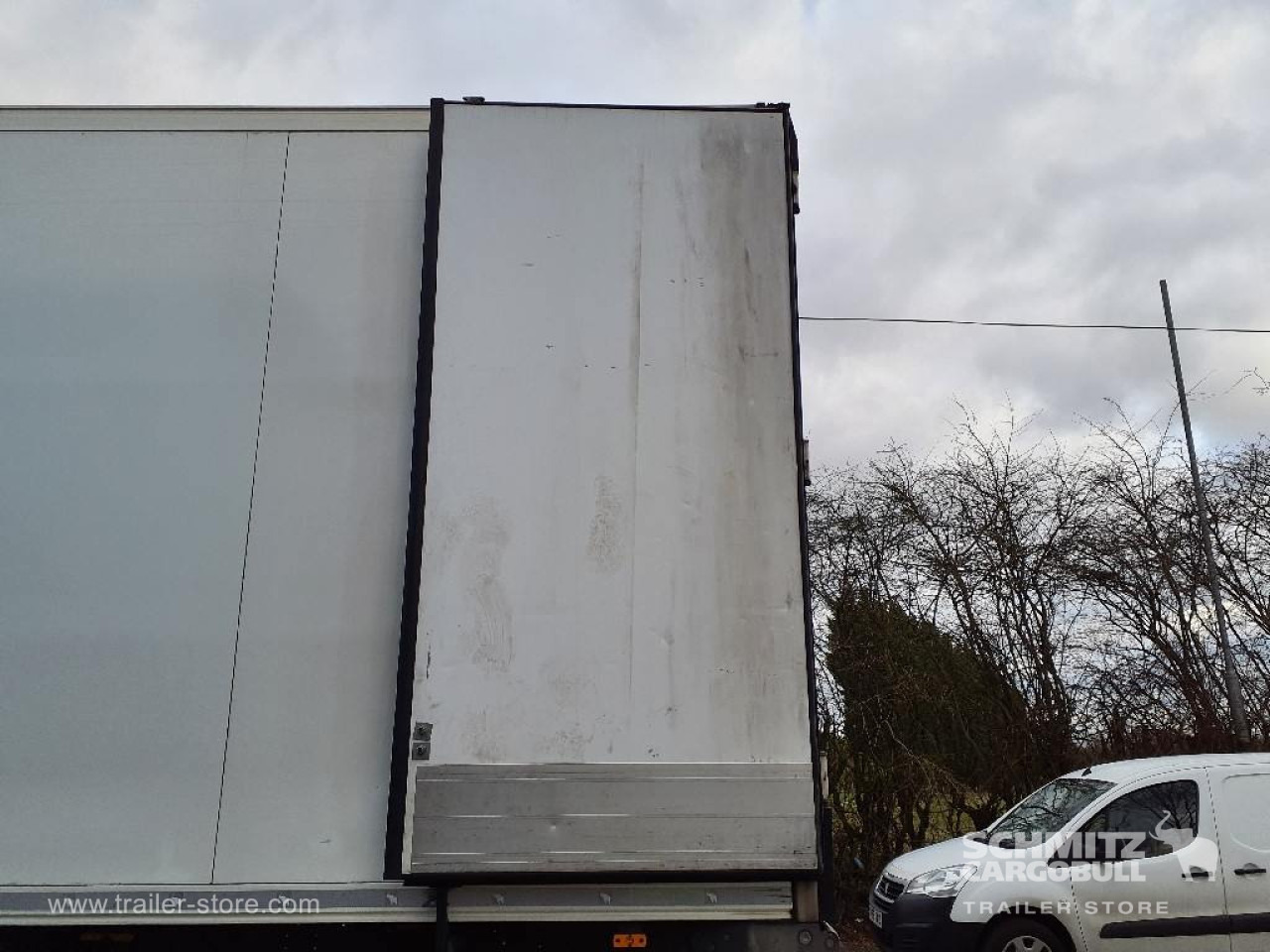 Isothermal semi-trailer SCHMITZ Reefer Standard: picture 12