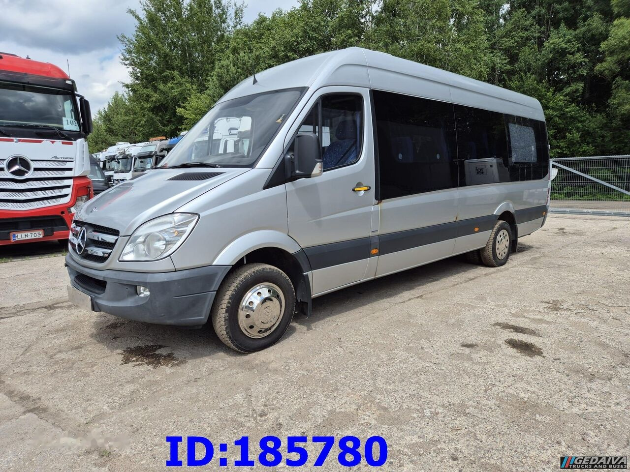 Coach Mercedes-Benz Sprinter 516 - VIP - Avestark - 17 Seater: picture 1