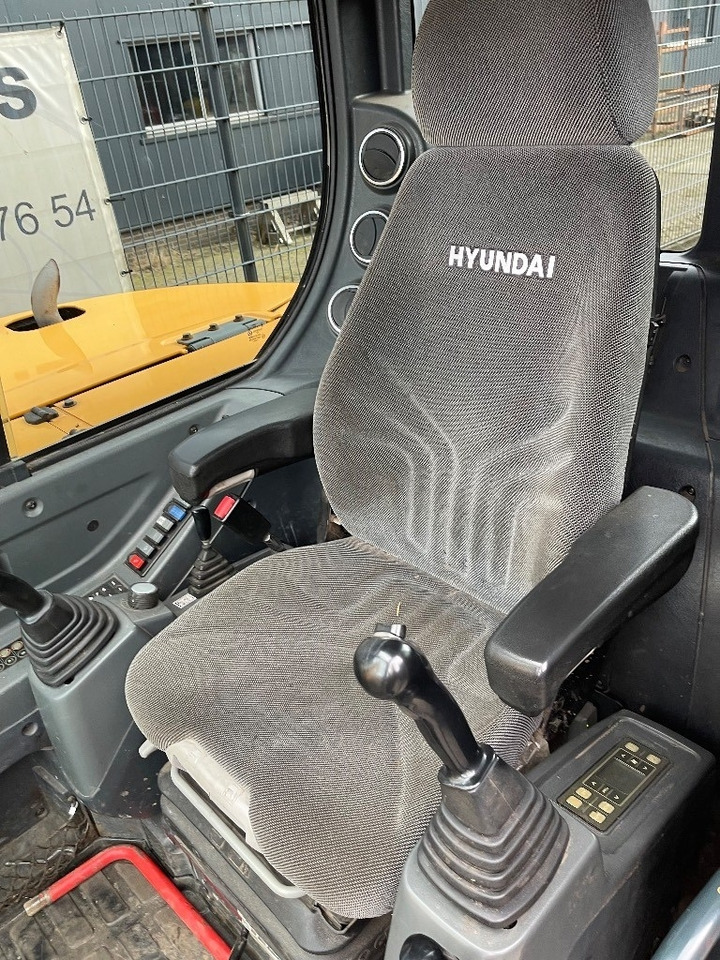 Mini excavator Hyundai 80 CR 9A: picture 13