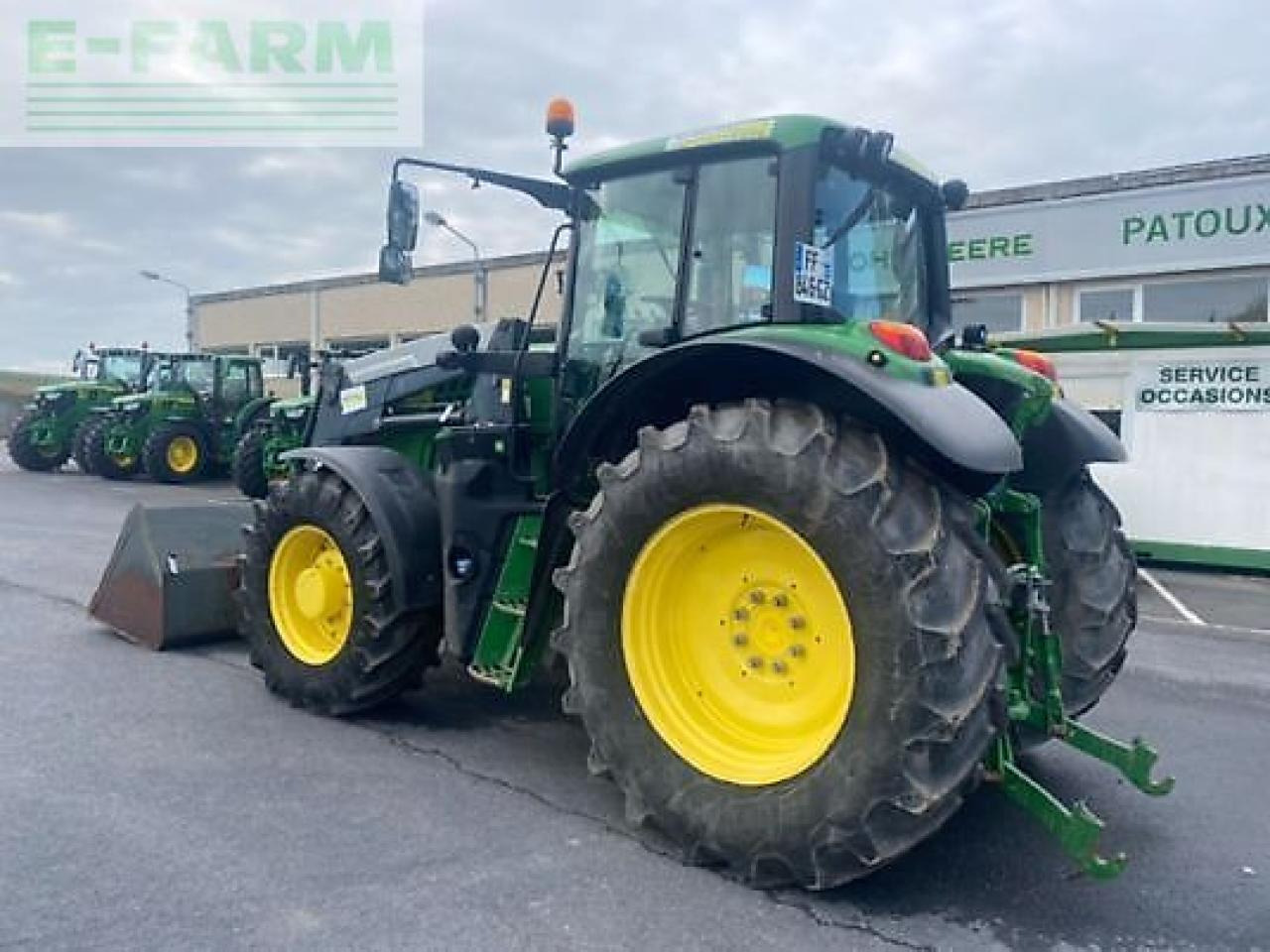 Farm tractor John Deere 6155m: picture 10