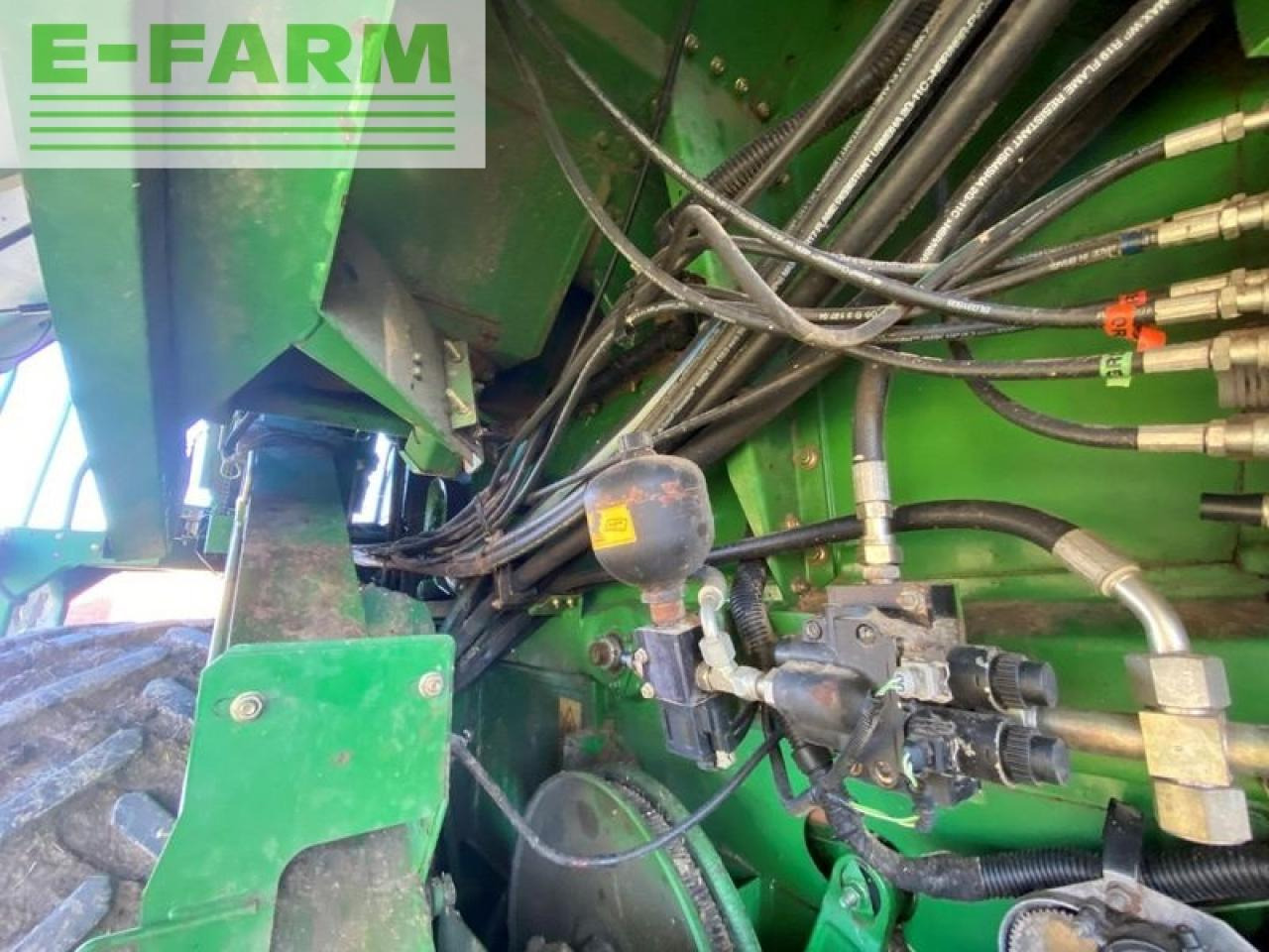 Combine harvester John Deere w650: picture 24