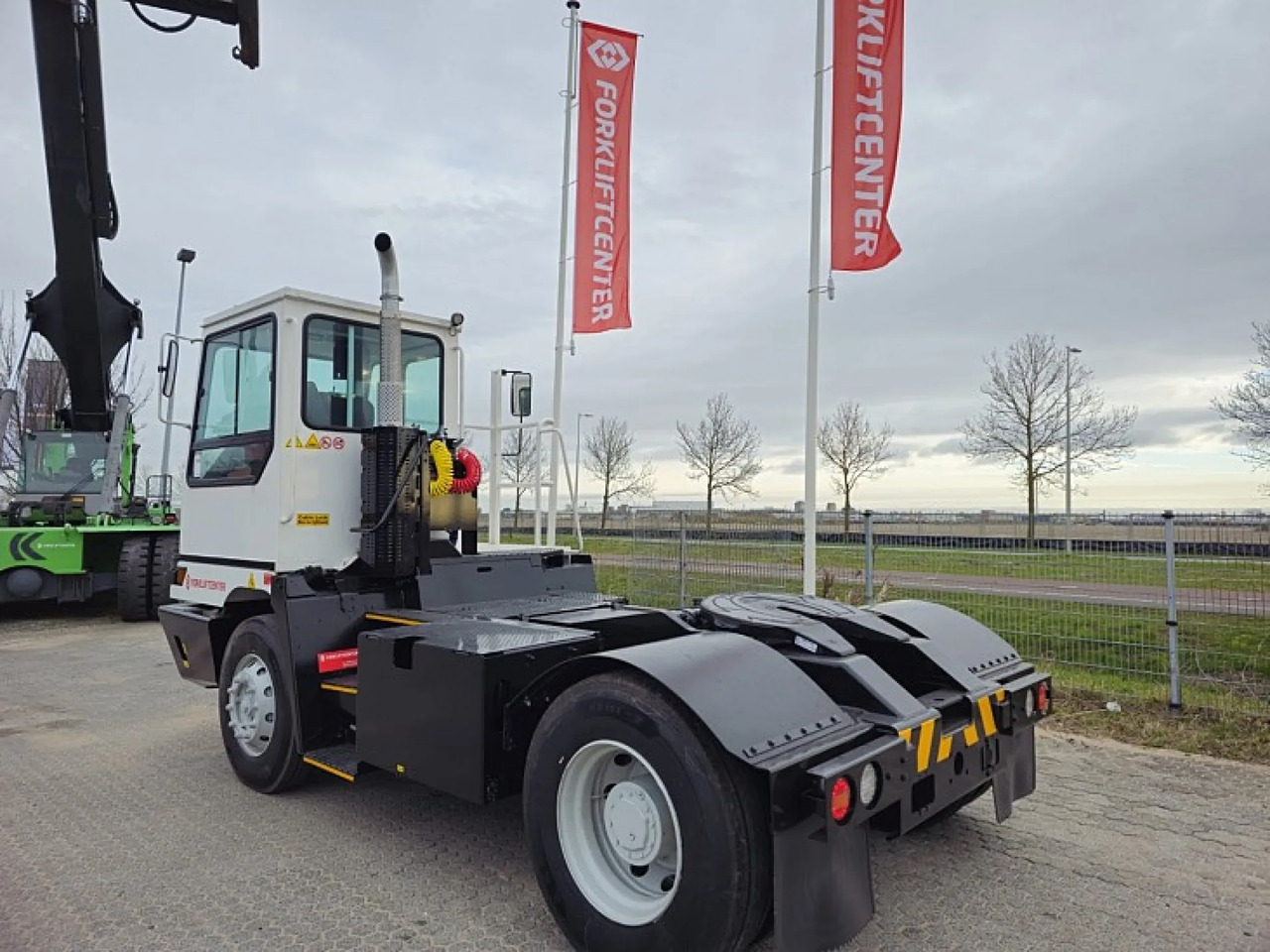 Terminal tractor TERBERG - YT220: picture 6