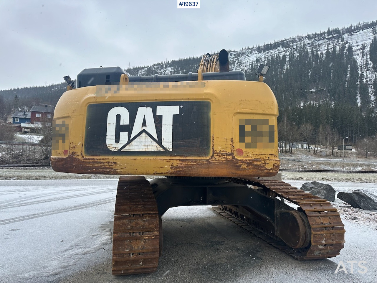 Excavator Caterpillar 300D: picture 8