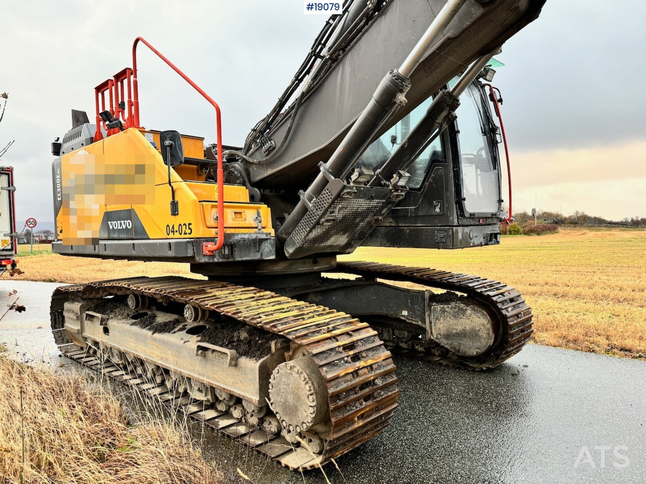 Excavator Volvo EC300ENL: picture 9