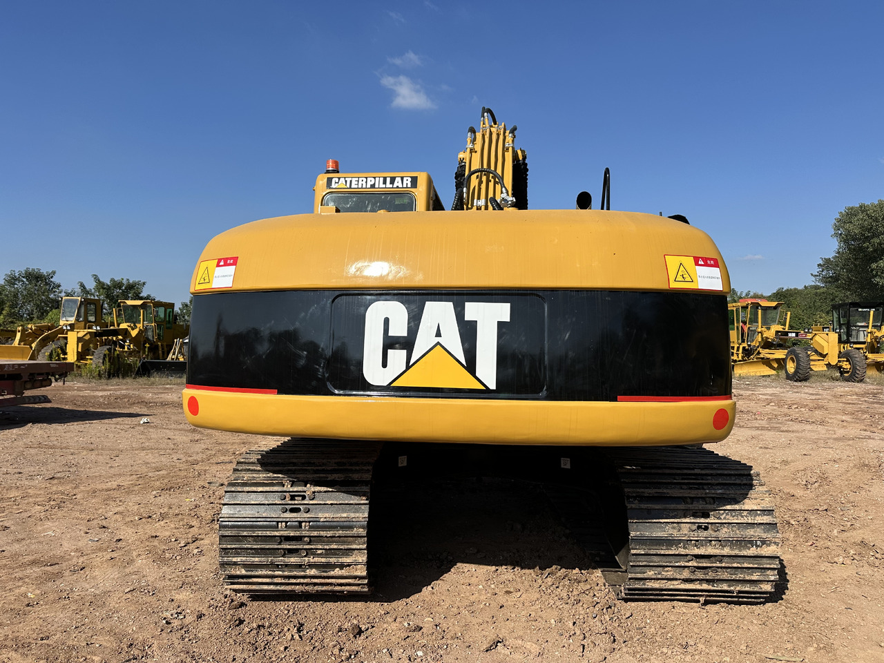 Crawler excavator CATERPILLAR 320C with Wider Track shoes: picture 12