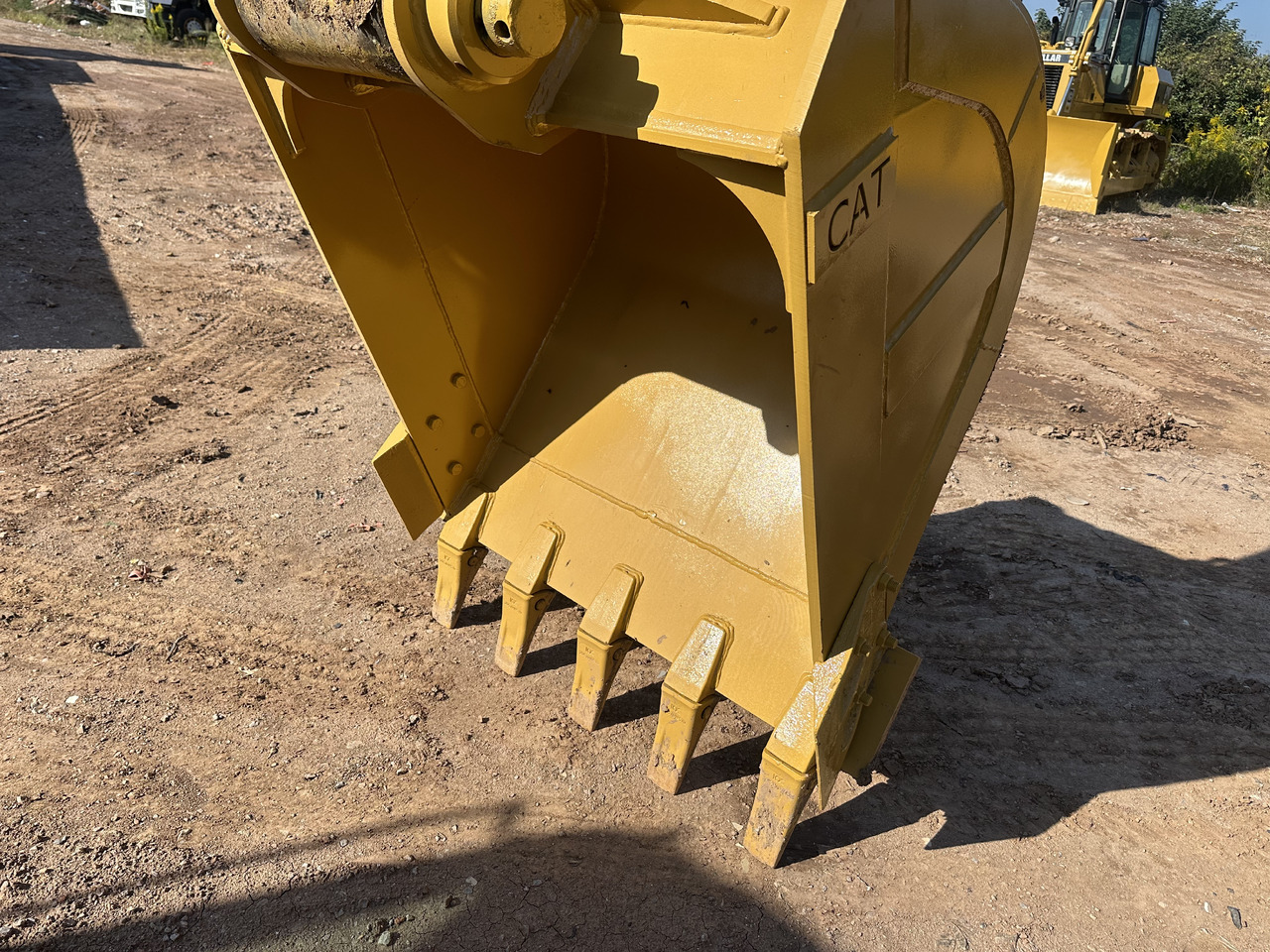 Crawler excavator CATERPILLAR 320C with Wider Track shoes: picture 9