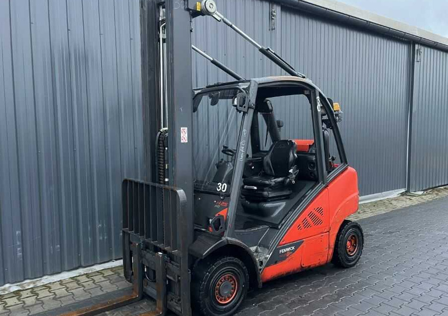 LPG forklift Linde H25T-02: picture 6