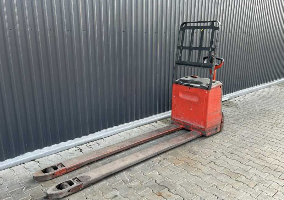 Pallet truck Linde T20: picture 6