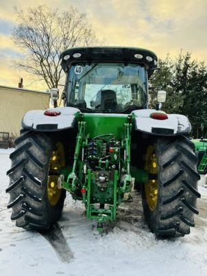 Farm tractor John Deere 7260R: picture 6