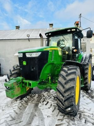 Farm tractor John Deere 7260R: picture 10