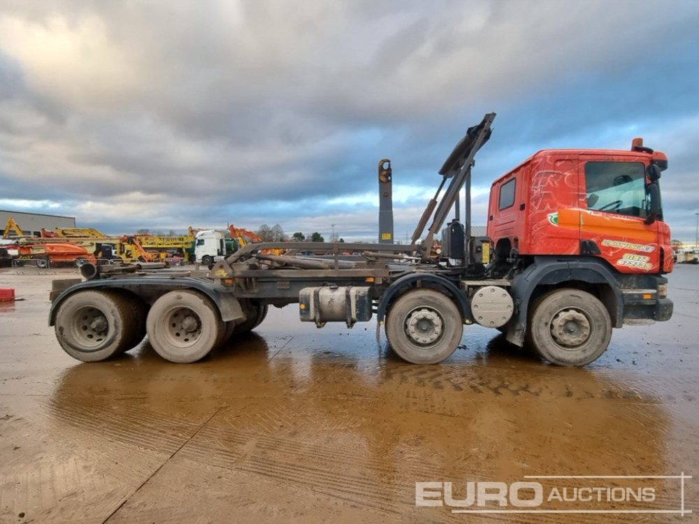 Hook lift truck 2009 Scania P380: picture 6