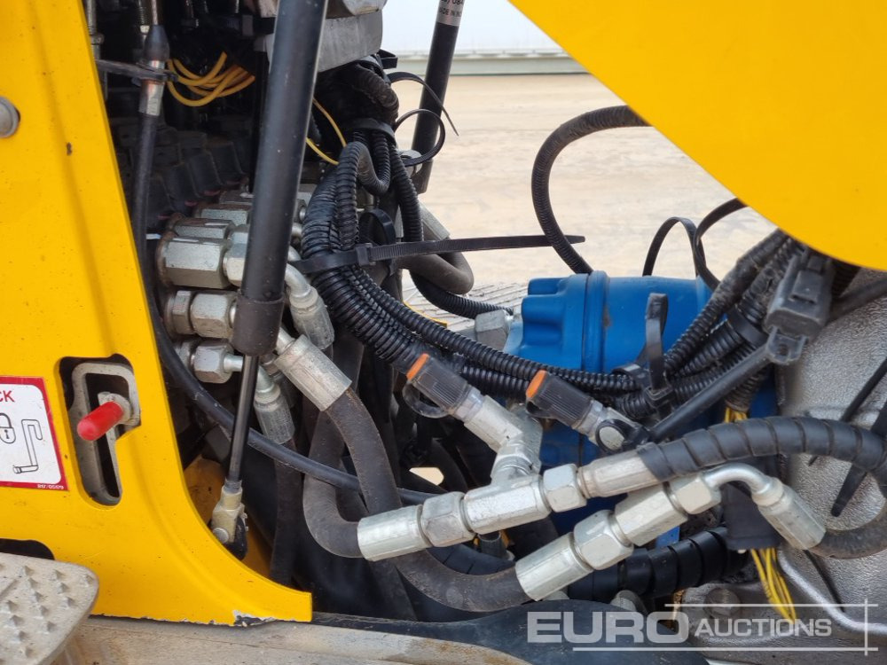 Mini excavator 2020 JCB 8008CTS: picture 27