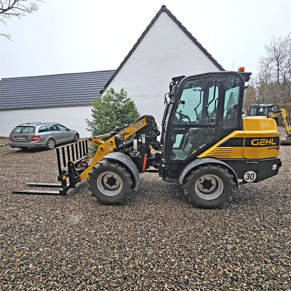 Wheel loader Gehl AL550: picture 6