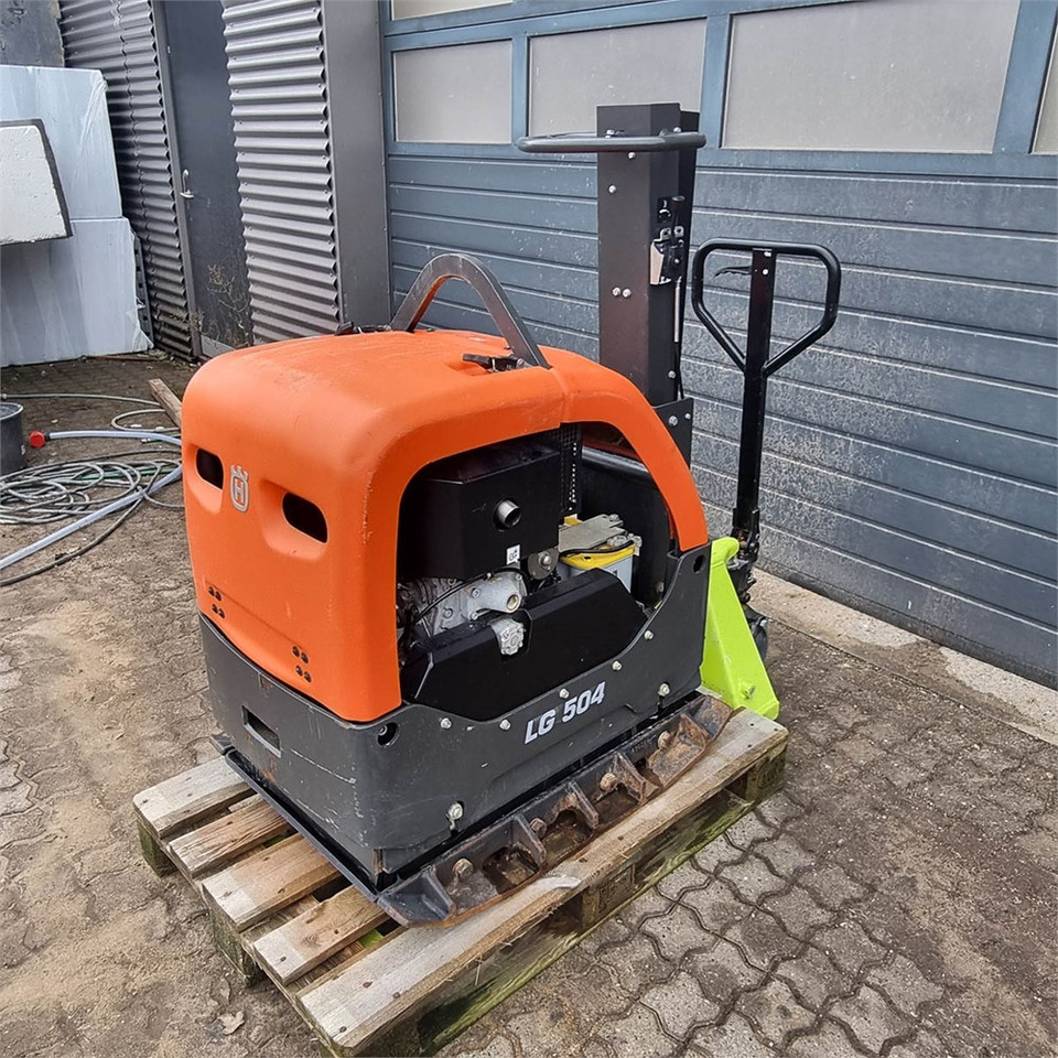 Vibratory plate Husqvarna LG 504: picture 6