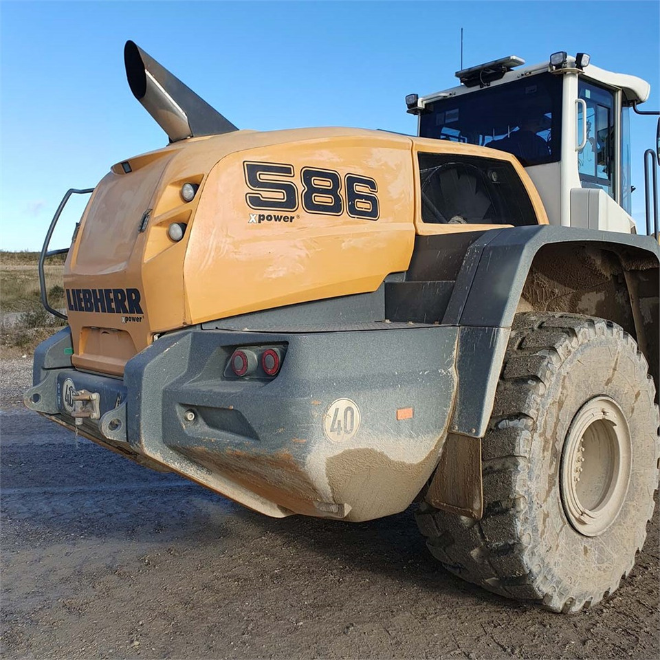 Wheel loader Liebherr L586 XPower: picture 21