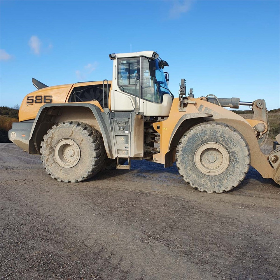 Wheel loader Liebherr L586 XPower: picture 16