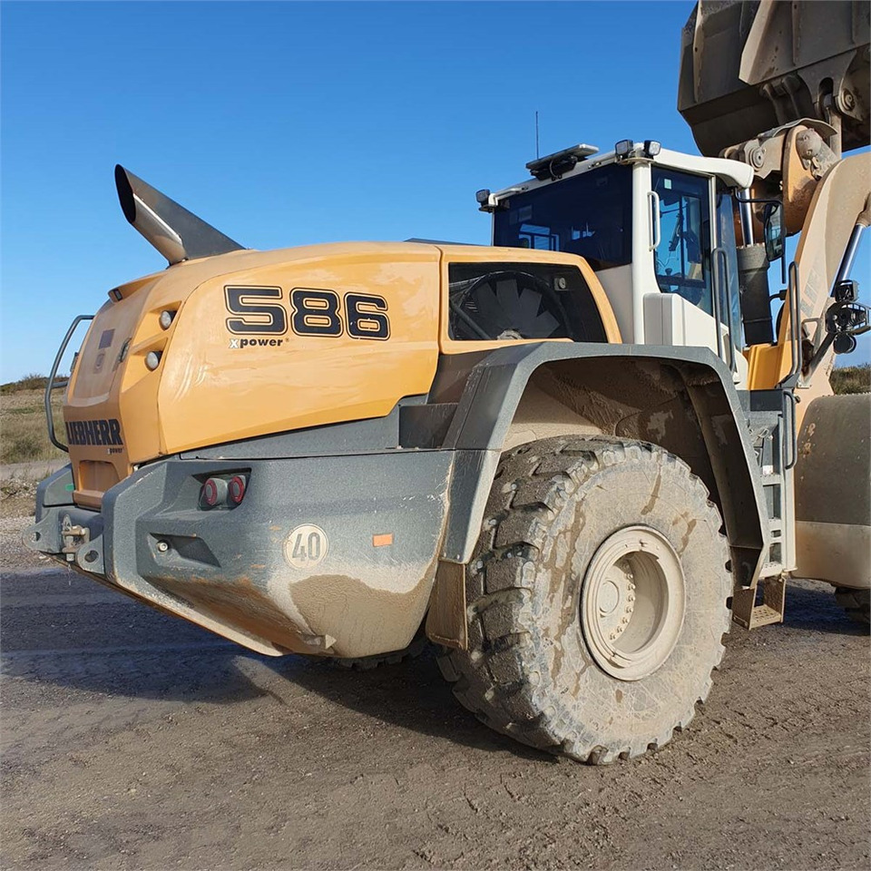 Wheel loader Liebherr L586 XPower: picture 8