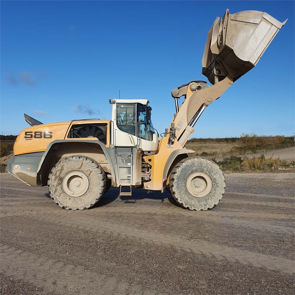 Wheel loader Liebherr L586 XPower: picture 7