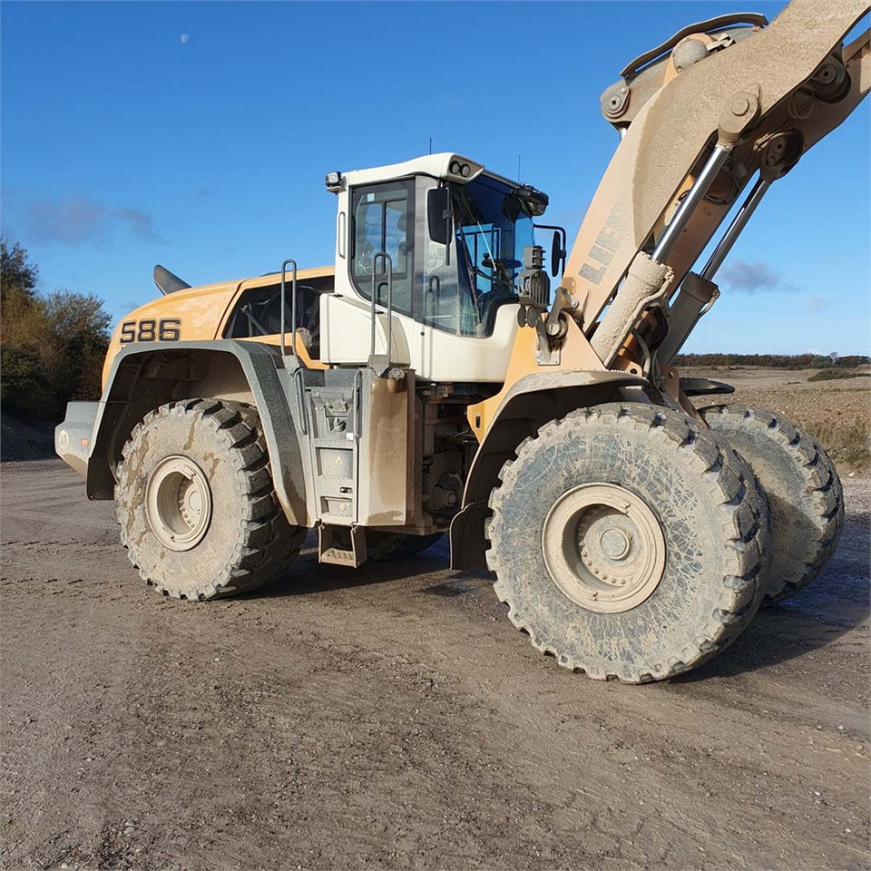 Wheel loader Liebherr L586 XPower: picture 15